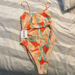 Skatie One Piece - Madison in Sunset🧡